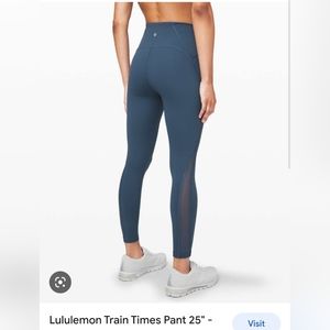 Lululemon Train Times 7/8 Code Blue